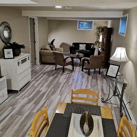 Fully Furnished On Broadway In Moncton Appartamento Esterno foto